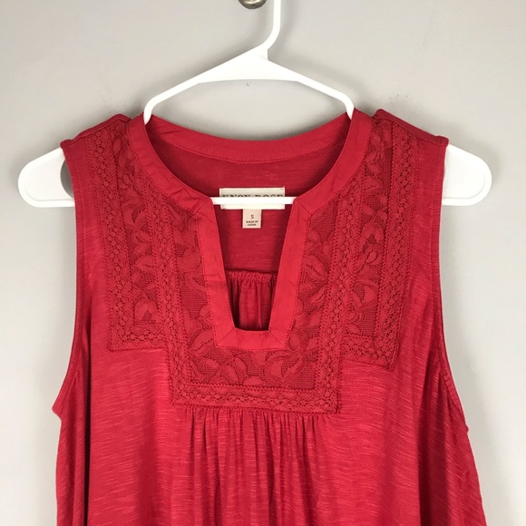 Knox Rose embroidered split neck knit top red - Picture 3 of 7